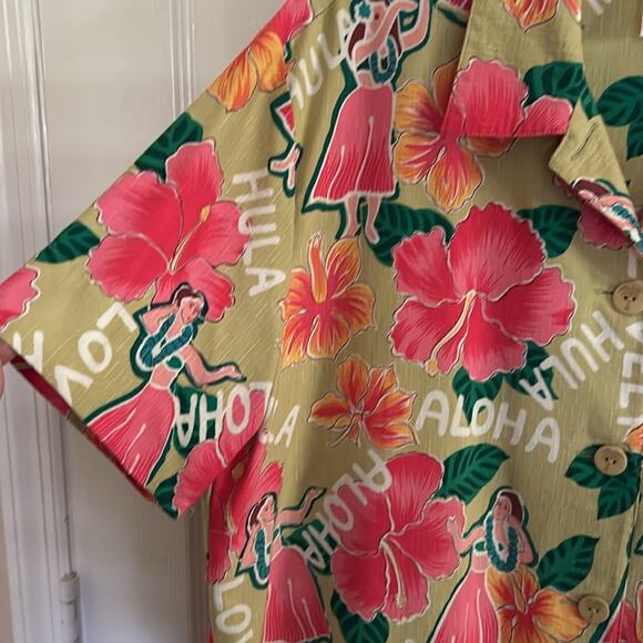 Hearts of palm size 10 aloha tropical flower button down blouse. Easy care. - Picture 4 of 9